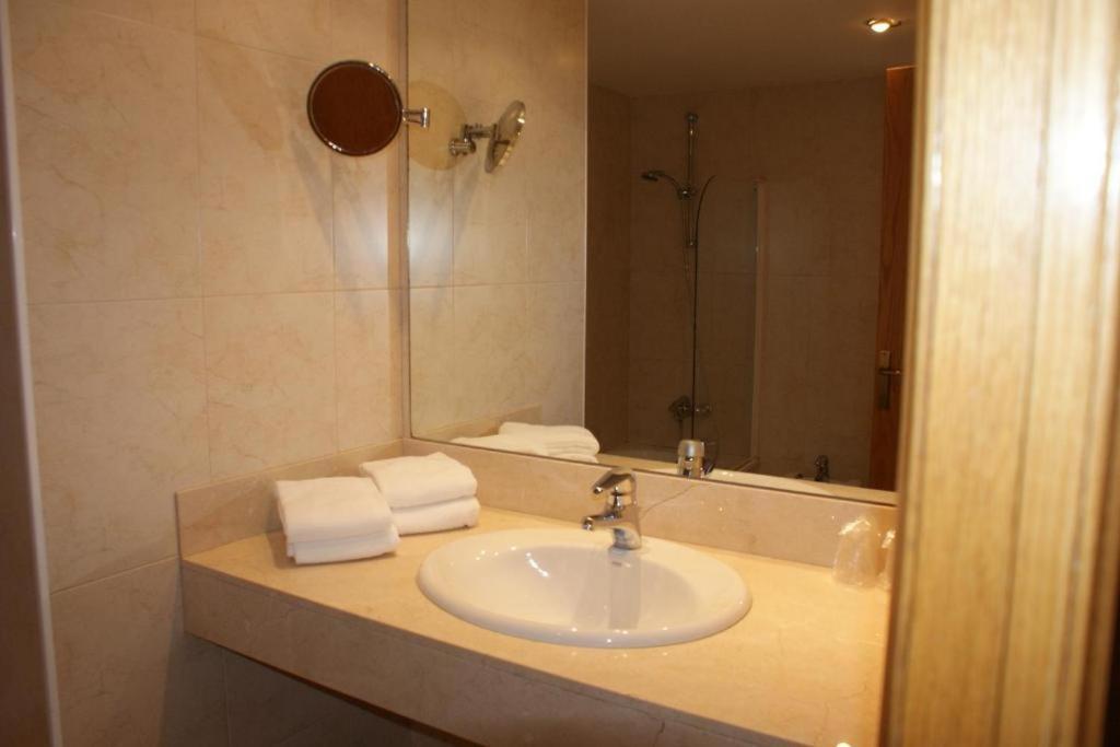 Hotel Estel Berga Zewnętrze zdjęcie