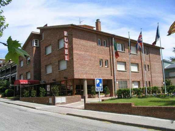 Hotel Estel Berga Zewnętrze zdjęcie